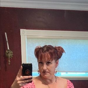 Meet your Posher, Genevieve